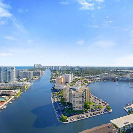 Hallandale Sky Water View ฮาลลันเดลบีช ภายนอก รูปภาพ