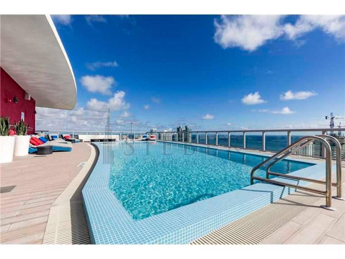 Hallandale Sky Water View ฮาลลันเดลบีช ภายนอก รูปภาพ
