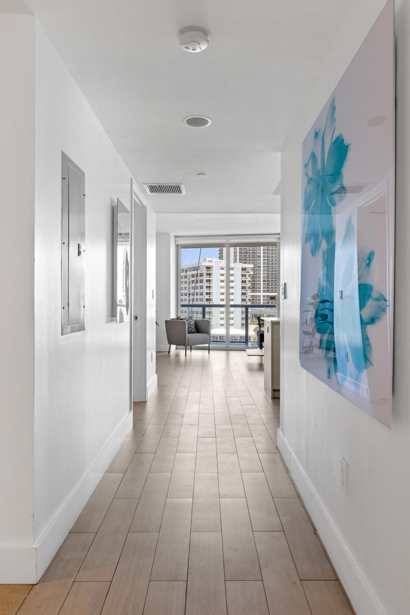 Hallandale Sky Water View ฮาลลันเดลบีช ภายนอก รูปภาพ