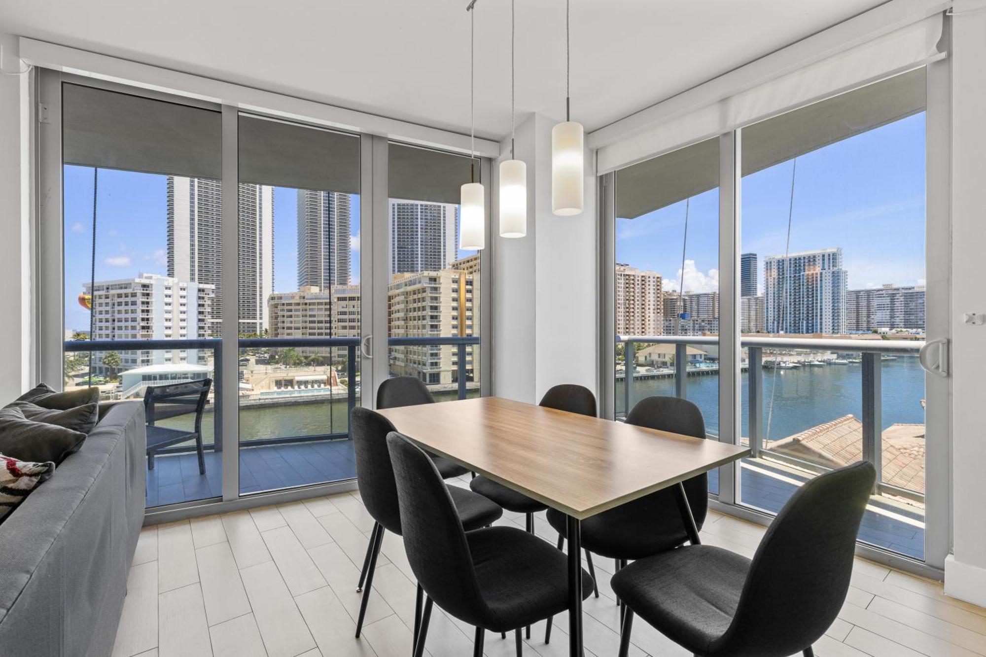 Hallandale Sky Water View ฮาลลันเดลบีช ภายนอก รูปภาพ