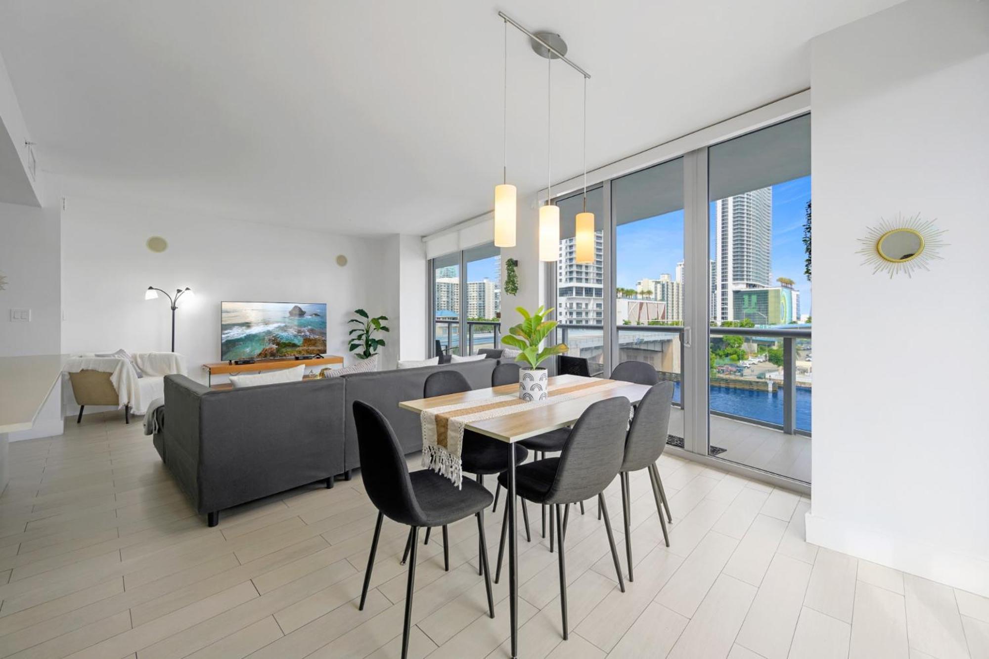 Hallandale Sky Water View ฮาลลันเดลบีช ภายนอก รูปภาพ
